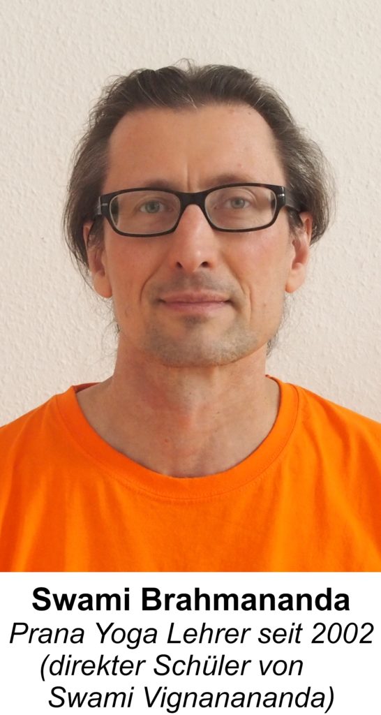 Dieses Bild hat ein leeres Alt-Attribut. Der Dateiname ist Swamiji-1-546x1024.jpg